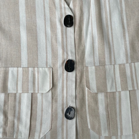 Top: Topshop Women's Boxy Pinstriped Button Down Vest - Picture 6 of 10